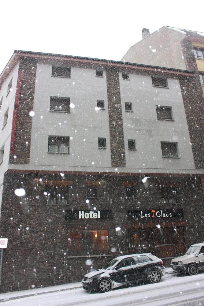 Hotel Les 7 Claus Andorra la Vella Exterior photo