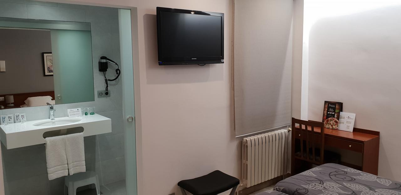 Hotel Les 7 Claus Andorra la Vella Room photo