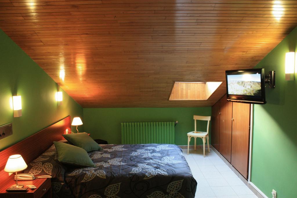 Hotel Les 7 Claus Andorra la Vella Room photo